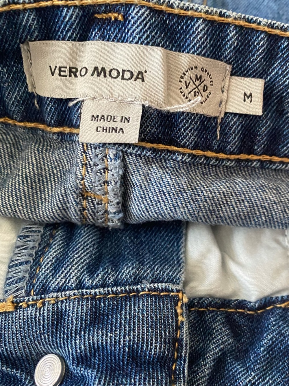 Vero Moda Raw Hem Mini Denim Skirt - Picture 7 of 9